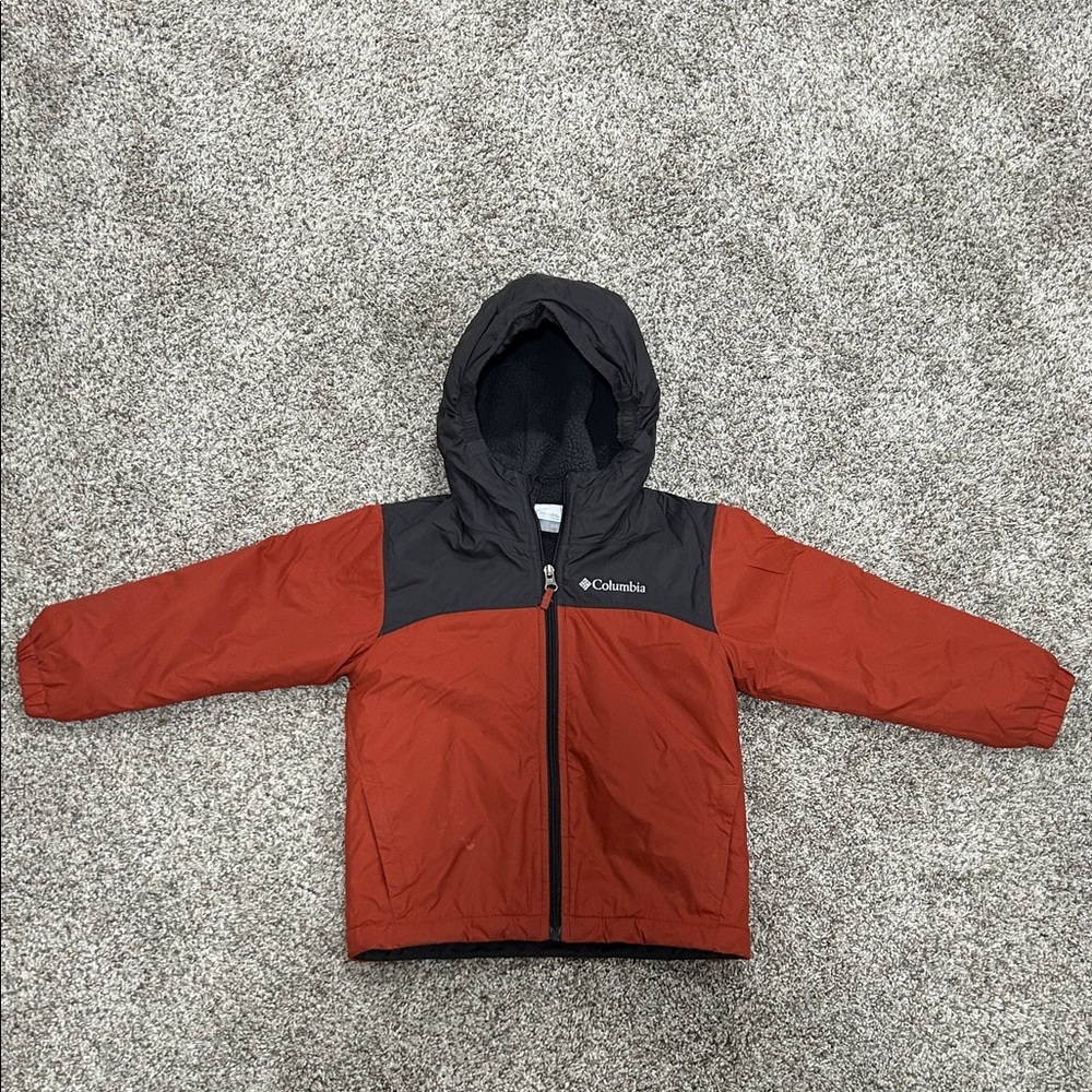 Columbia Sherpa lined Coat. Boys size XXS (4/5)